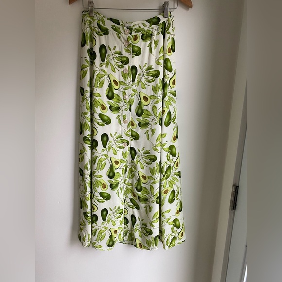 ARITZIA WILFRED Amelie Avocado Skirt in Size 8 - Picture 2 of 13
